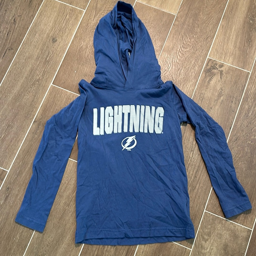 Youth Tampa Lightning long sleeved tee. Size Small